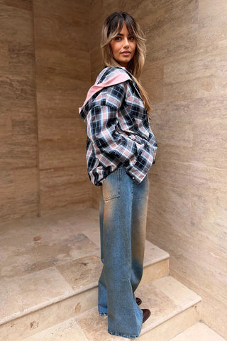 Blugi wide leg din denim cu efect decolorat și talie înaltă, vedere laterala