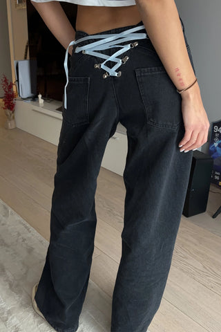 denim negru baggy cu detaliu lace up posterior si croiala larga